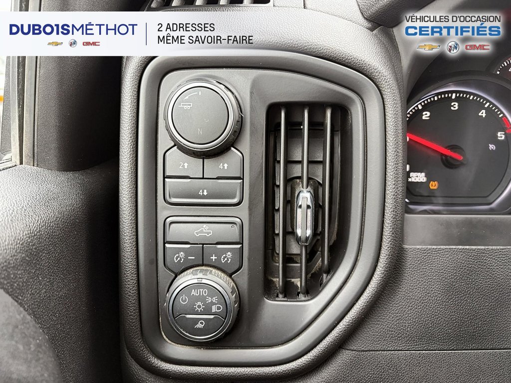 2023 Chevrolet Silverado 2500HD CUSTOM, V8 6.6L, DURAMAX, DIESEL, 6 PLACES !!! in Victoriaville, Quebec - 16 - w1024h768px