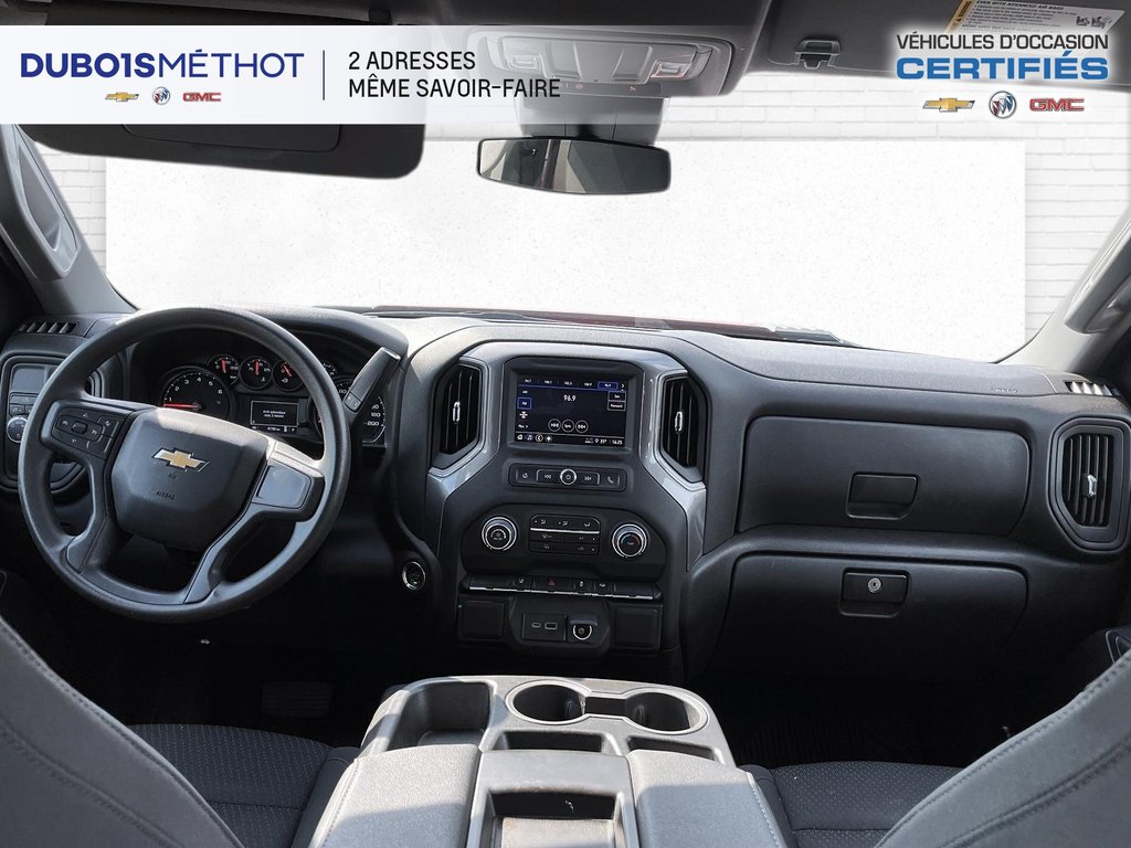 Chevrolet Silverado 2500HD CUSTOM, 2WD, V8 6.6L A ESSENCE, DOUBLE CAB, 2024 à Victoriaville, Québec - 10 - w1024h768px