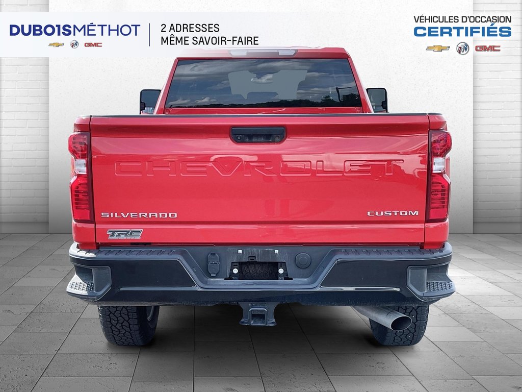 Chevrolet Silverado 2500HD CUSTOM, 2WD, V8 6.6L A ESSENCE, DOUBLE CAB, 2024 à Victoriaville, Québec - 5 - w1024h768px