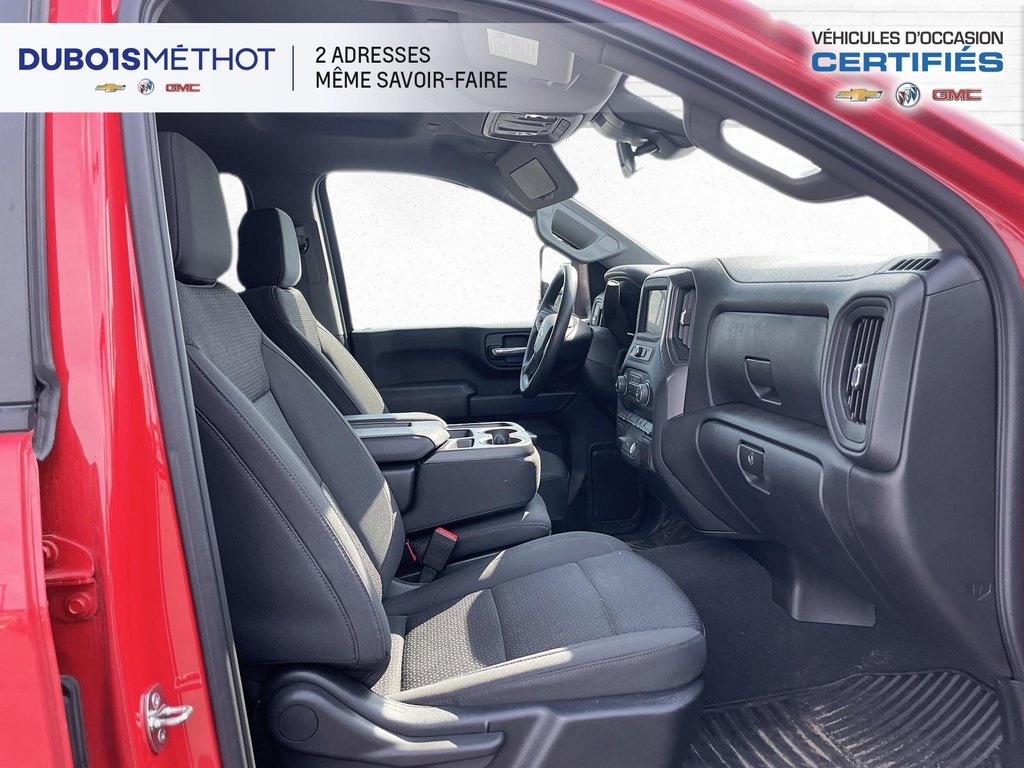 Chevrolet Silverado 2500HD CUSTOM, 2WD, V8 6.6L A ESSENCE, DOUBLE CAB, 2024 à Victoriaville, Québec - 11 - w1024h768px
