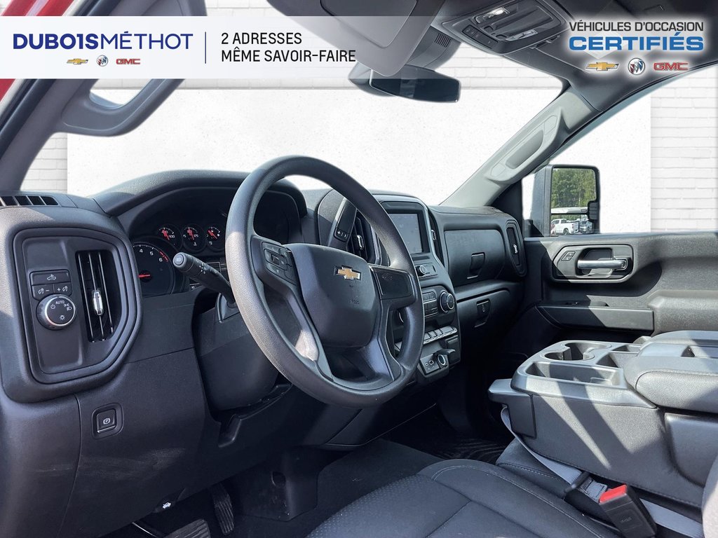 Chevrolet Silverado 2500HD CUSTOM, 2WD, V8 6.6L A ESSENCE, DOUBLE CAB, 2024 à Victoriaville, Québec - 13 - w1024h768px