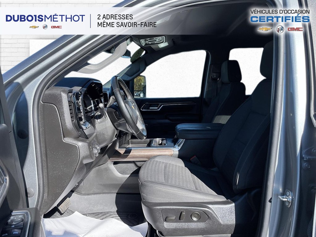 Chevrolet Silverado 2500HD LT, V8 6.6L DURAMAX DIESEL NOUVEAU MODELE CONSOLE 2024 à Victoriaville, Québec - 17 - w1024h768px
