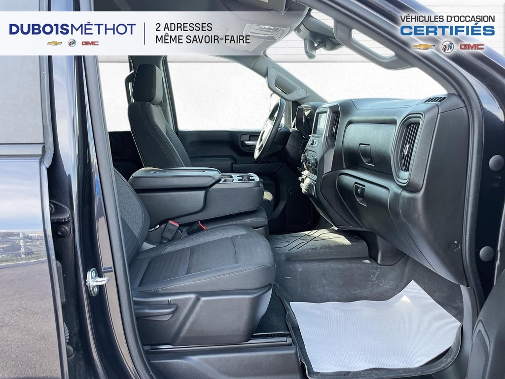 Chevrolet Silverado 2500HD CUSTOM V8 6.6L A GAS, 4X4, 6 PLACES, 2500 HD !!!! 2024 à Plessisville, Québec - 15 - w1024h768px