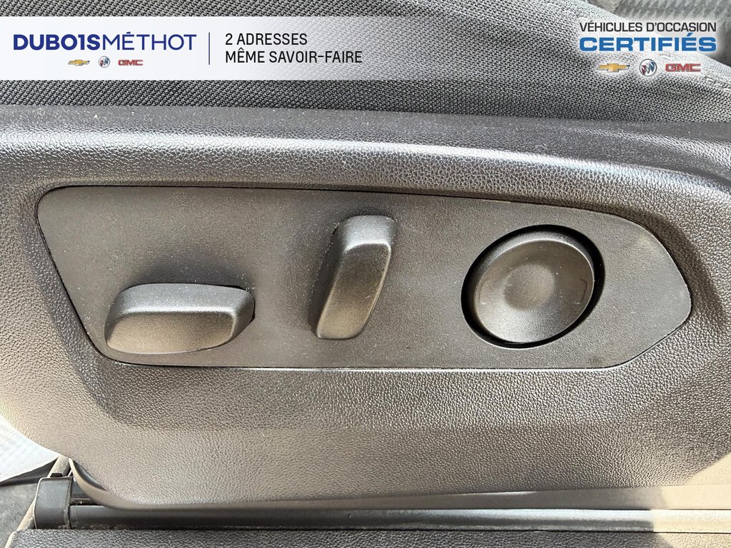 Chevrolet Silverado 2500HD LT, MIDNIGHT, DURAMAX V8 6.6L DIESEL, 4X4 Z71 !!! 2024 à Victoriaville, Québec - 20 - w1024h768px