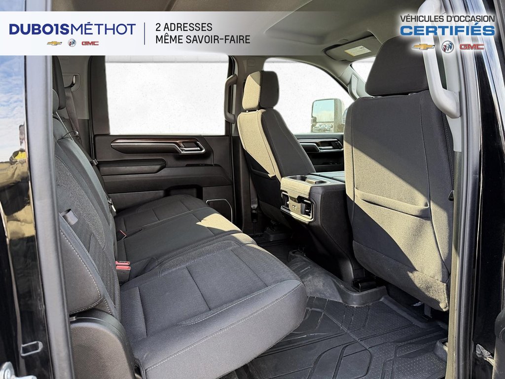 Chevrolet Silverado 2500HD LT, MIDNIGHT, DURAMAX V8 6.6L DIESEL, 4X4 Z71 !!! 2024 à Victoriaville, Québec - 12 - w1024h768px