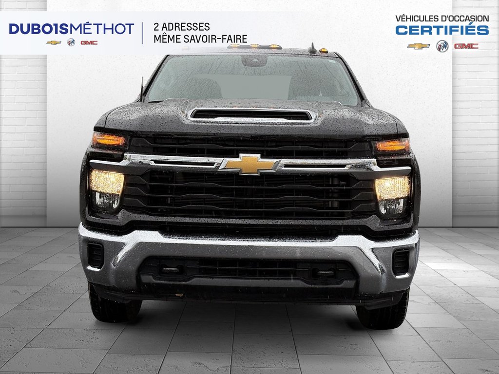 Chevrolet Silverado 2500HD LT V8 6.6 ESSENCE GAS ALLISON 10 VITESSES !!! 2024 à Victoriaville, Québec - 3 - w1024h768px
