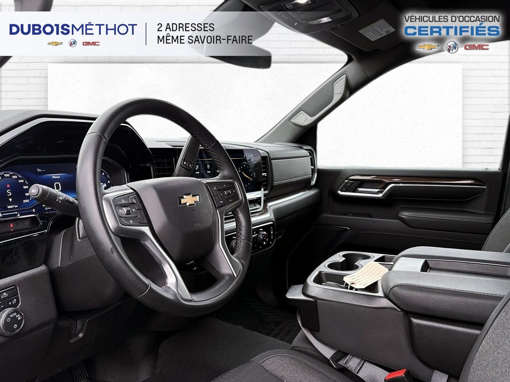 Chevrolet Silverado 2500HD LT V8 6.6 ESSENCE GAS ALLISON 10 VITESSES !!! 2024 à Victoriaville, Québec - 18 - w1024h768px