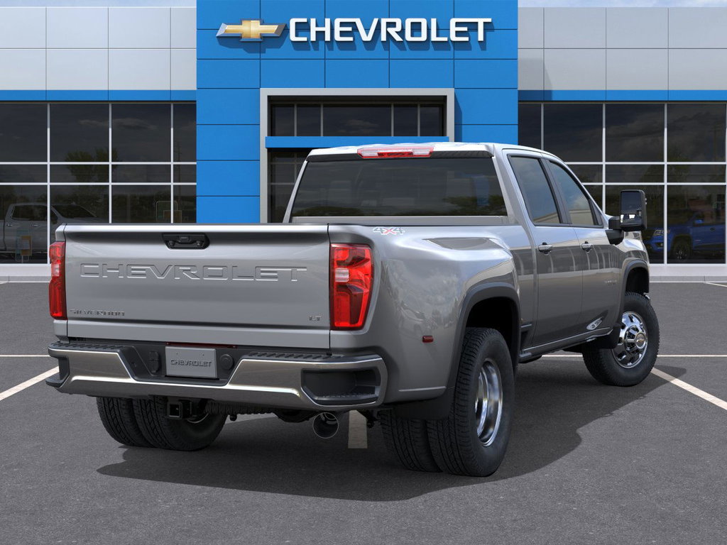 2025 Chevrolet Silverado 3500 HD LT DRW in Plessisville, Quebec - 4 - w1024h768px