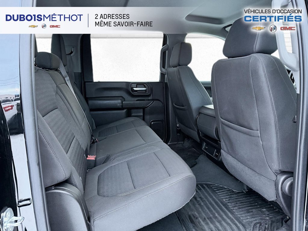 Chevrolet Silverado 3500HD LT, 3500 DURAMAX DIESEL V8 6.6L DOUBLE ROUE !!! 2023 à Victoriaville, Québec - 11 - w1024h768px