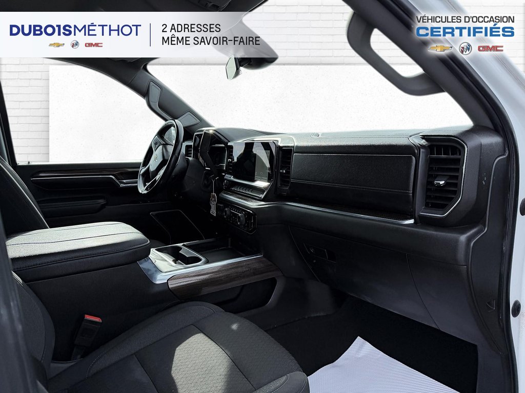 Chevrolet Silverado 3500HD LT, DOUBLE ROUE DURAMAX V8 6.6L DIESEL 4X4 CONSOLE 2024 à Plessisville, Québec - 15 - w1024h768px
