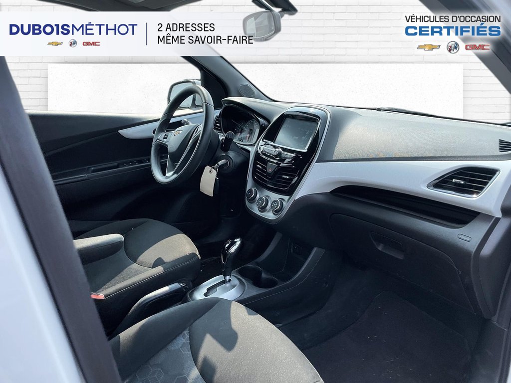 Chevrolet Spark LT, AUTOMATIQUE, 1.4L, HATCHBACK !! 2017 à Victoriaville, Québec - 12 - w1024h768px
