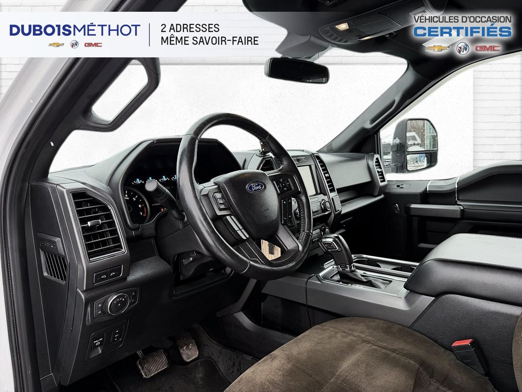 2020 Ford F-150 V6 3.5L ECOBOOST, 4X4, SUPECREW in Victoriaville, Quebec - 19 - w1024h768px