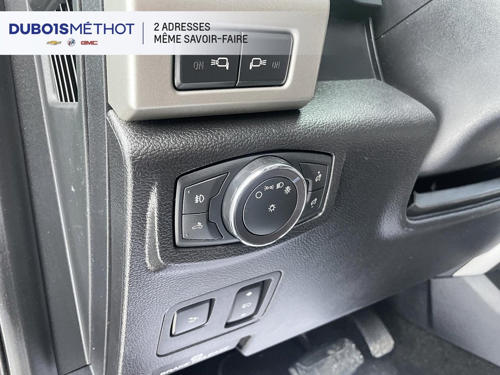 2019 Ford Super Duty F-350 DRW in Victoriaville, Quebec - 24 - w1024h768px