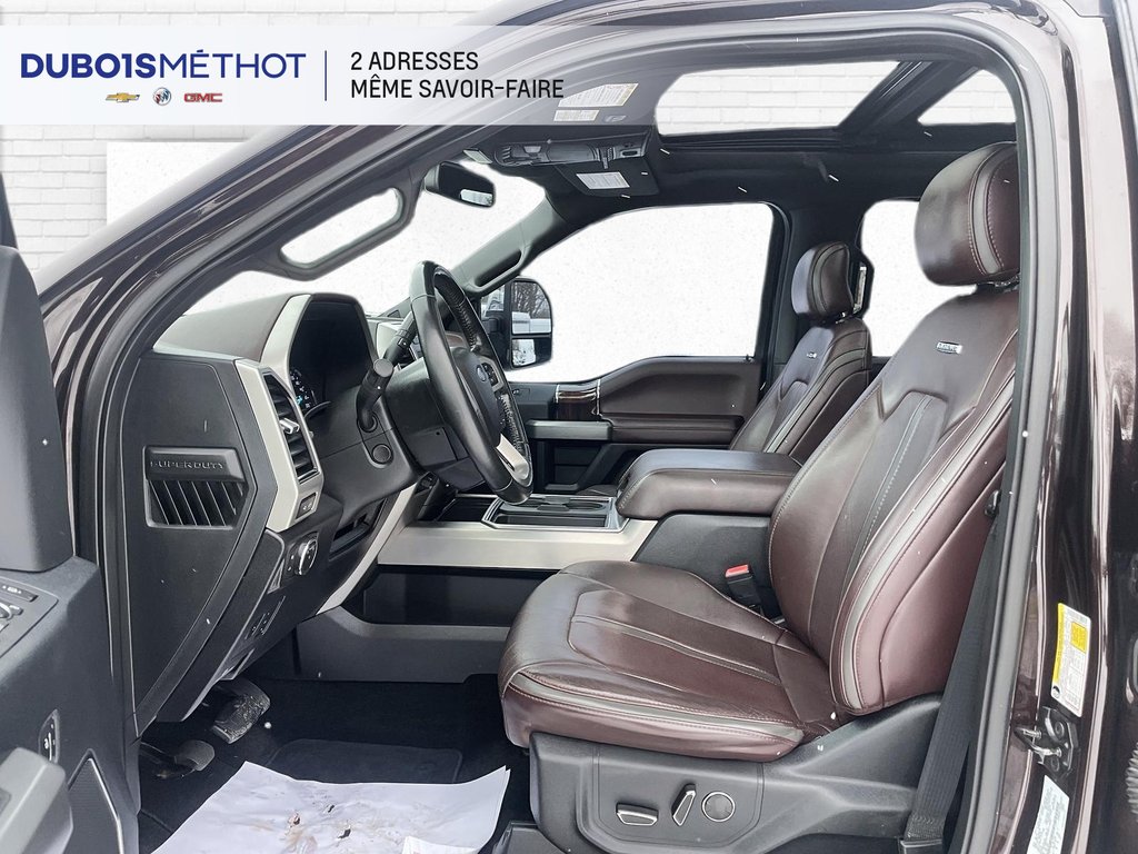 2019 Ford Super Duty F-350 DRW in Victoriaville, Quebec - 19 - w1024h768px