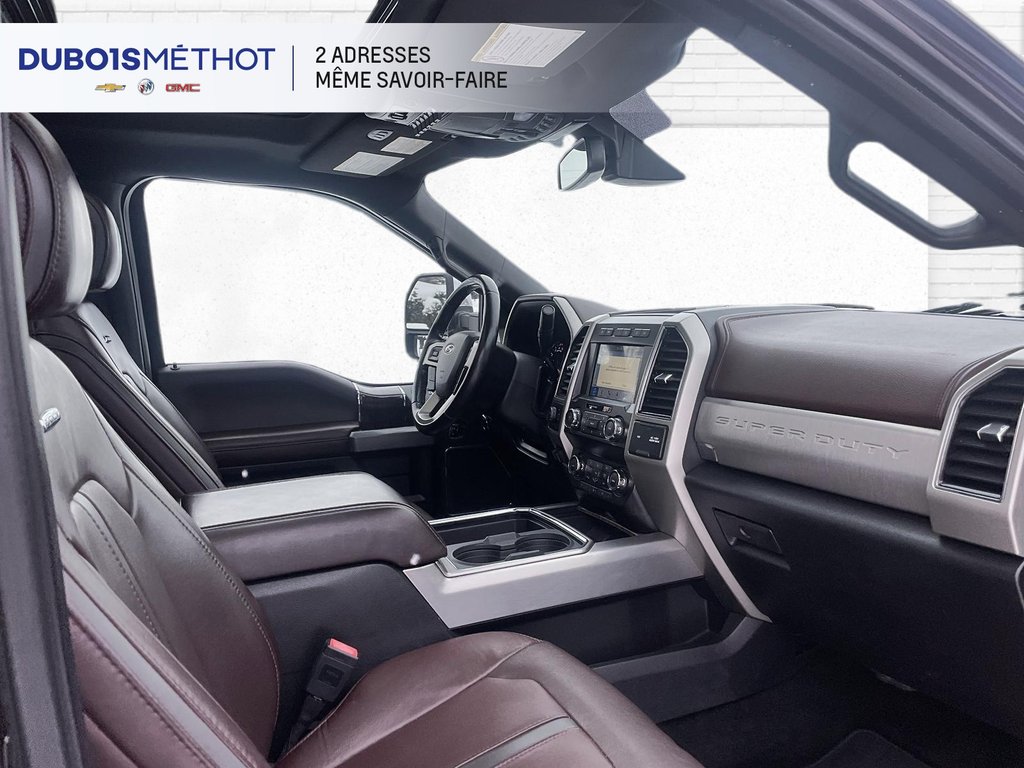 2019 Ford Super Duty F-350 DRW in Victoriaville, Quebec - 18 - w1024h768px