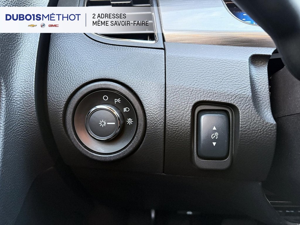 Ford Taurus SEL, AWD V6 3.5L, CUIR, TOIT !!! 2015 à Victoriaville, Québec - 15 - w1024h768px