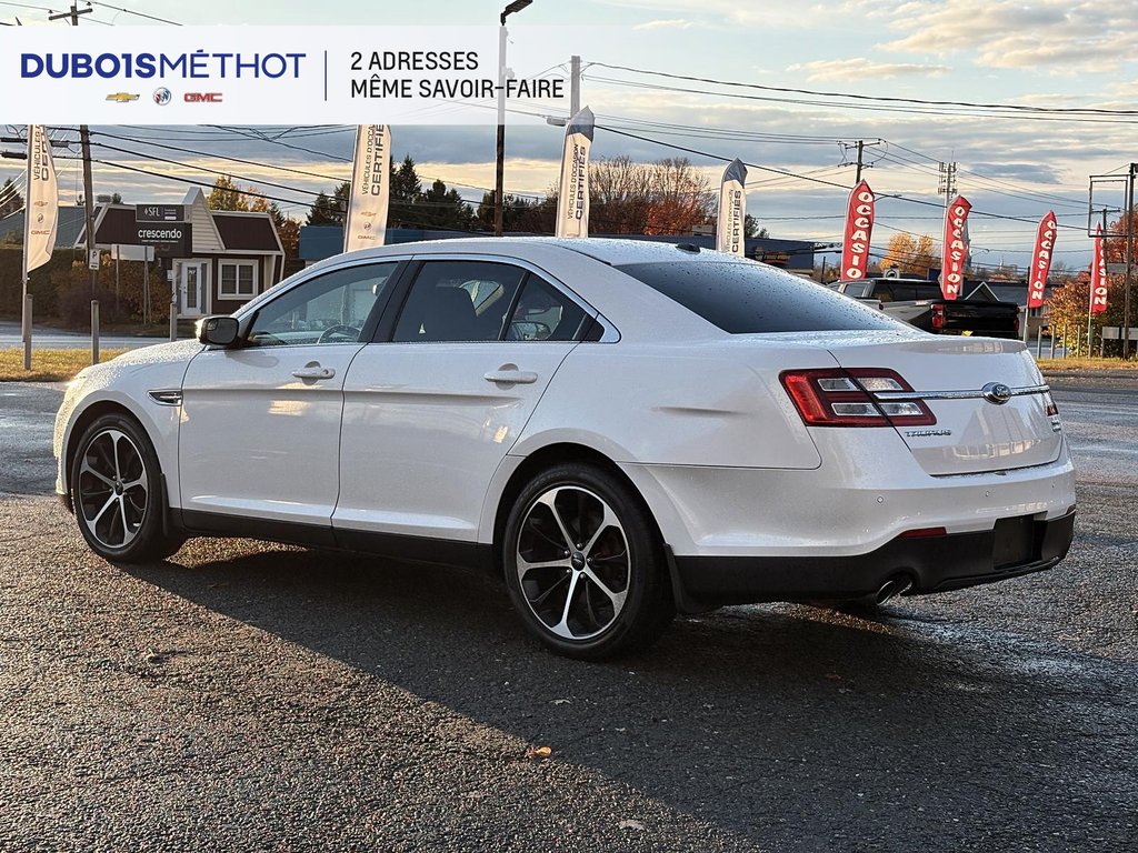 Ford Taurus SEL, AWD V6 3.5L, CUIR, TOIT !!! 2015 à Victoriaville, Québec - 5 - w1024h768px