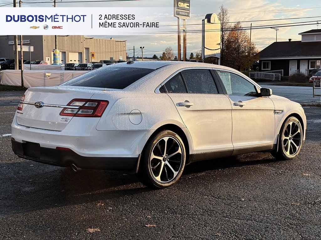Ford Taurus SEL, AWD V6 3.5L, CUIR, TOIT !!! 2015 à Victoriaville, Québec - 7 - w1024h768px