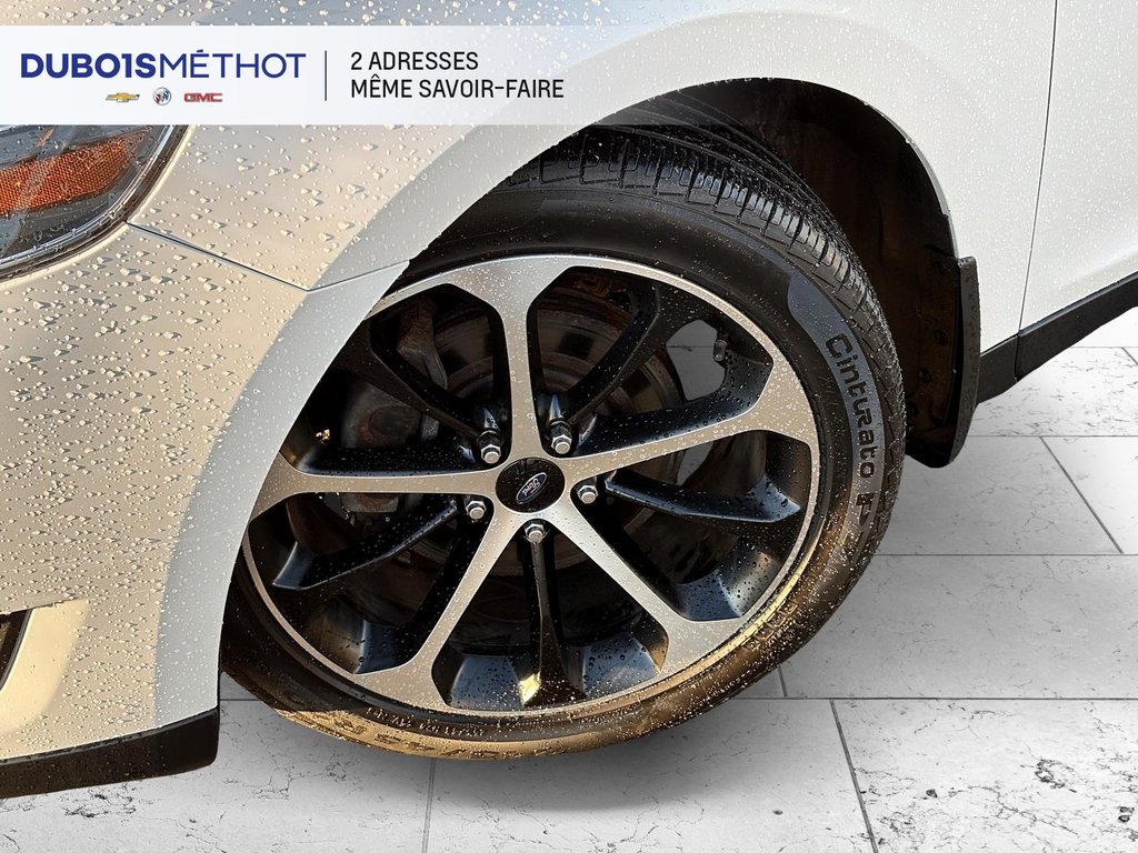 Ford Taurus SEL, AWD V6 3.5L, CUIR, TOIT !!! 2015 à Victoriaville, Québec - 2 - w1024h768px