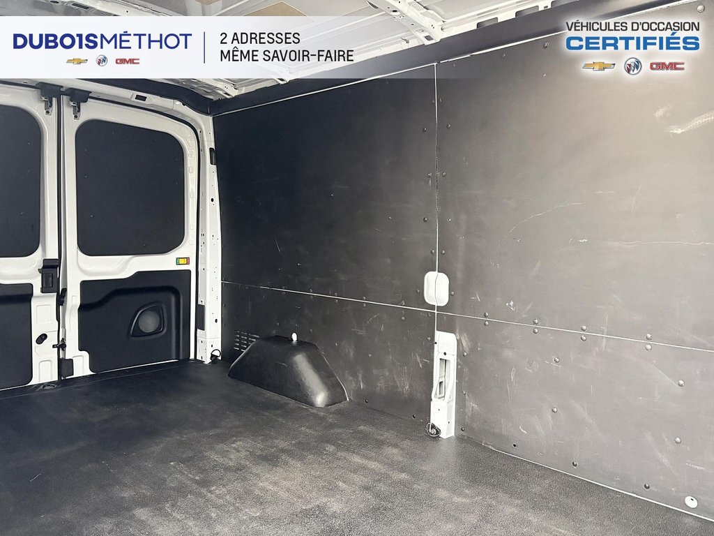 Ford Transit Cargo Van T-250, V6 3.5L, 148', MED ROOF/TOIT MOYEN !!! 2024 à Victoriaville, Québec - 12 - w1024h768px