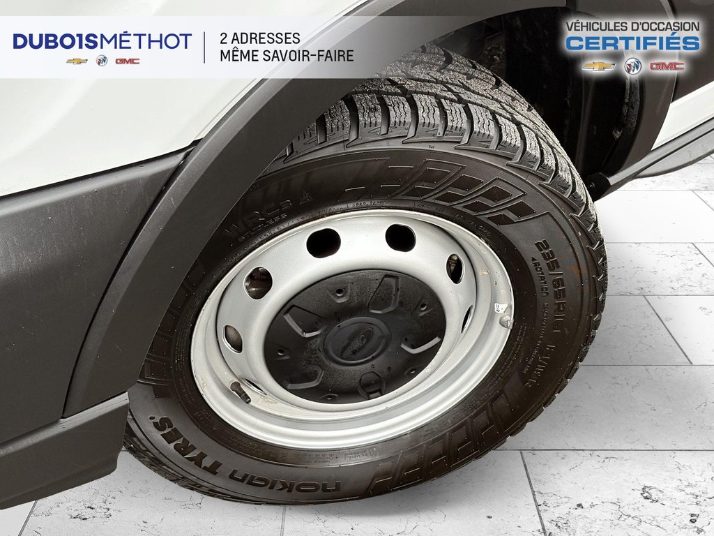 Ford Transit Cargo Van T-250, V6 3.5L, 148', MED ROOF/TOIT MOYEN !!! 2024 à Victoriaville, Québec - 2 - w1024h768px