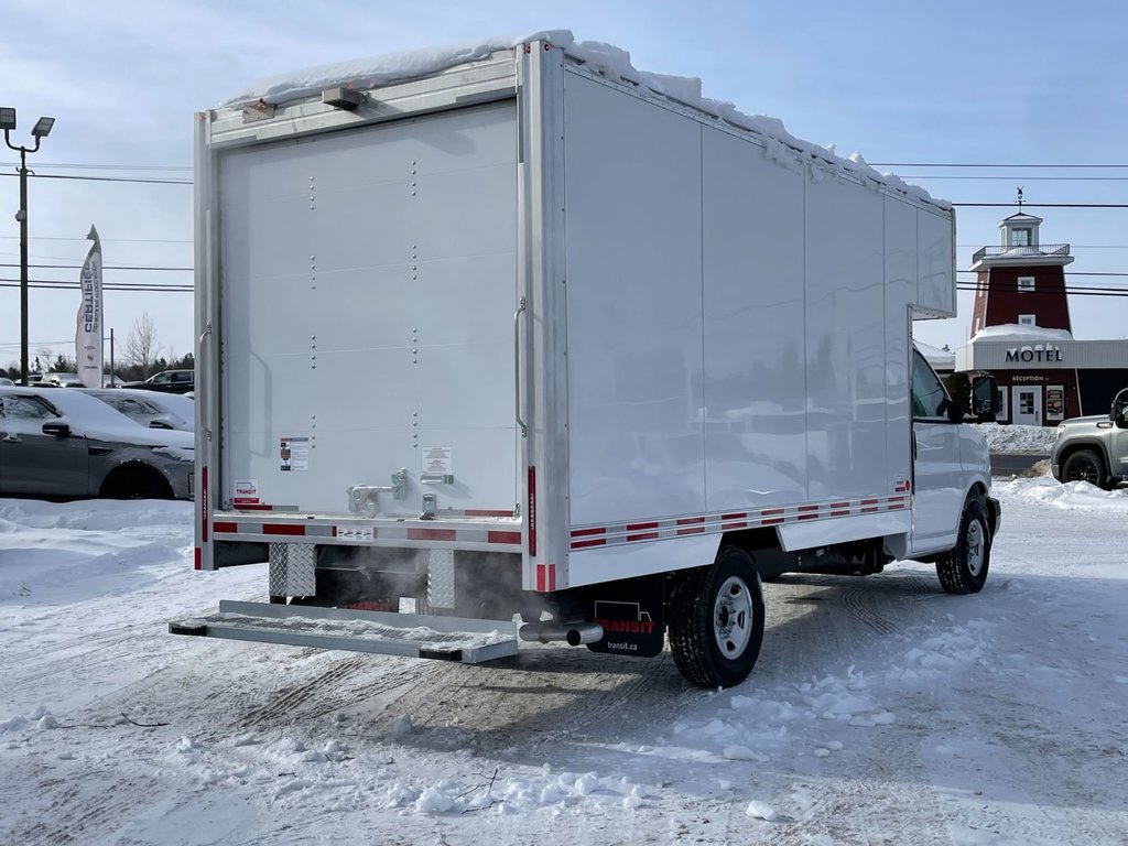 GMC Savana Cargo Van DECK 14 PIEDS ROUE SIMPLE V8 6.6L  DIFF BARRE !!! 2024 à Victoriaville, Québec - 6 - w1024h768px