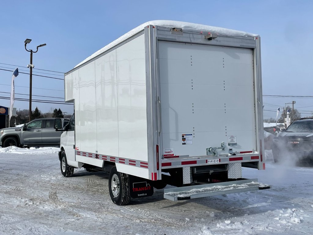 GMC Savana Cargo Van DECK 14 PIEDS ROUE SIMPLE V8 6.6L  DIFF BARRE !!! 2024 à Victoriaville, Québec - 4 - w1024h768px