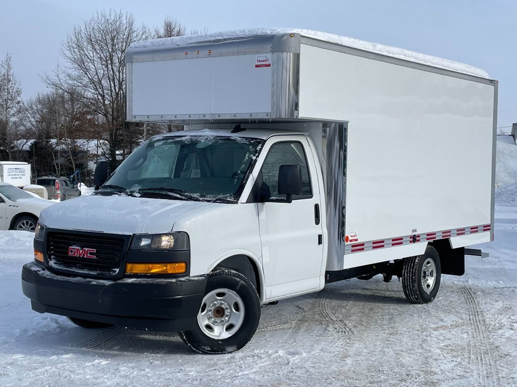 GMC Savana Cargo Van DECK 14 PIEDS ROUE SIMPLE V8 6.6L  DIFF BARRE !!! 2024 à Victoriaville, Québec - 1 - w1024h768px