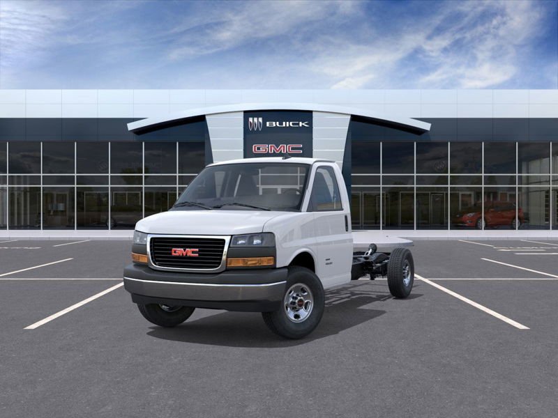 GMC Savana Cutaway 3500 WT 159'' 2025 à Plessisville, Québec - 1 - w1024h768px