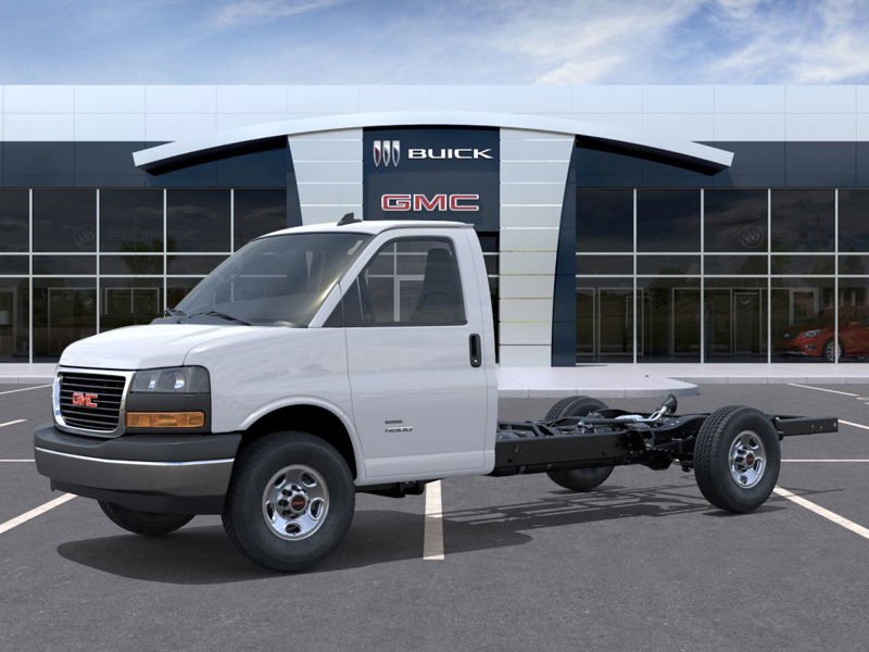 GMC Savana Cutaway 3500 WT 159'' 2025 à Plessisville, Québec - 2 - w1024h768px