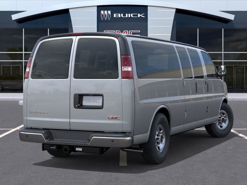GMC Savana Passenger 3500 LT 155'' 2025 à Victoriaville, Québec - 4 - w1024h768px