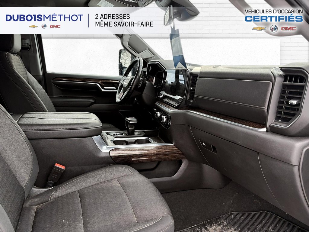 GMC Sierra 1500 ELEVATION, V8 5.3L, 4X4, CREW, CONSOLE !!! 2023 à Victoriaville, Québec - 16 - w1024h768px