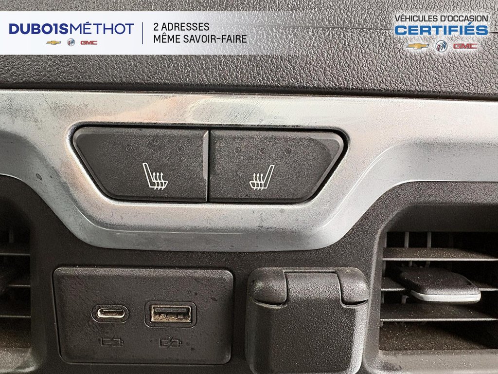 2023 GMC Sierra 3500HD DENALI, DOUBLE ROUES, V8 6.6L DIESEL, CUIR !!! in Victoriaville, Quebec - 11 - w1024h768px