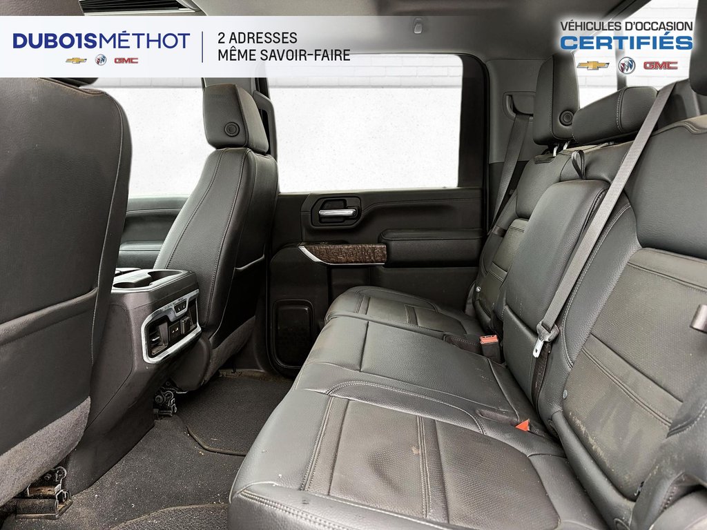 2023 GMC Sierra 3500HD DENALI, DOUBLE ROUES, V8 6.6L DIESEL, CUIR !!! in Victoriaville, Quebec - 10 - w1024h768px
