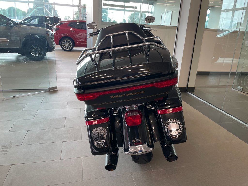 Harley-Davidson FLHTC MOTO EN SUPERBE CONDITION, NOUVEL ARRIVAGE !!! 2017 à Plessisville, Québec - 3 - w1024h768px