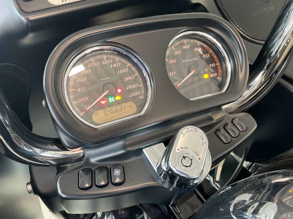Harley-Davidson FLHTC MOTO EN SUPERBE CONDITION, NOUVEL ARRIVAGE !!! 2017 à Plessisville, Québec - 14 - w1024h768px
