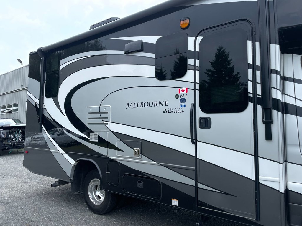 Melbourne 24L, CAMPER MERCEDES, DIESEL, CLASSE C !!! 2020 à Victoriaville, Québec - 33 - w1024h768px