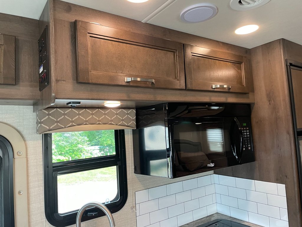 2020  Melbourne 24L, CAMPER MERCEDES, DIESEL, CLASSE C !!! in Plessisville, Quebec - 47 - w1024h768px