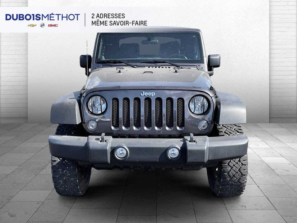 Jeep Wrangler SPORT, MANUEL 2 PORTES V6 3.6L 4X4 TOIT MOU !!! 2014 à Victoriaville, Québec - 4 - w1024h768px