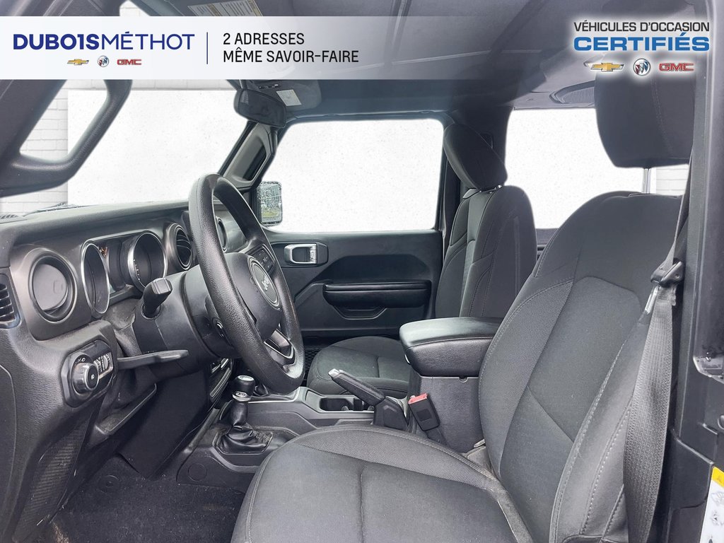 Jeep Wrangler SPORT, MANUEL, 4X4 !!! 2019 à Victoriaville, Québec - 9 - w1024h768px