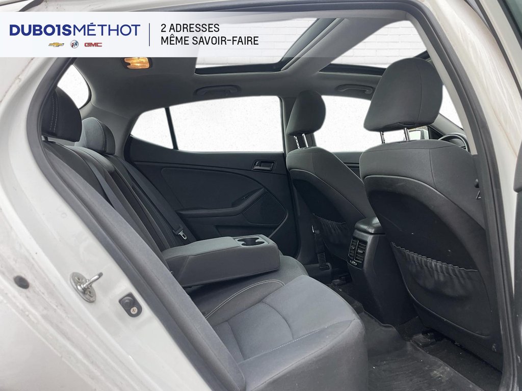 Kia Optima AUTOMATIQUE, TOIT PANORAMIQUE, SIEGES CHAUFFANTS ! 2013 à Victoriaville, Québec - 10 - w1024h768px