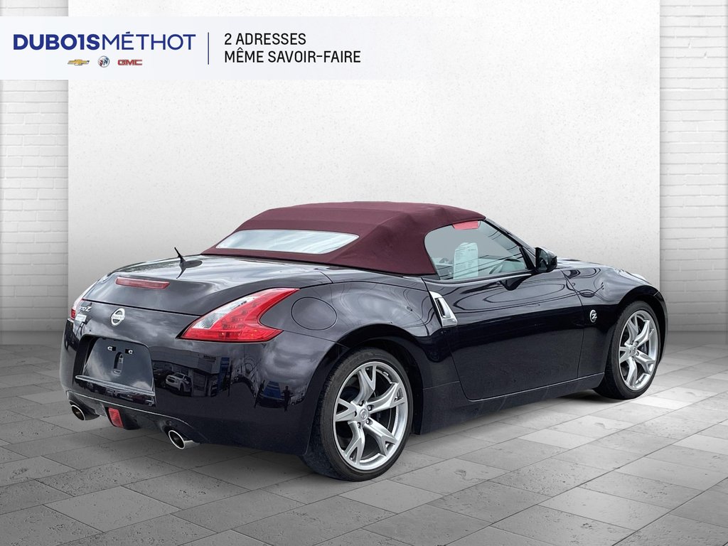2011  370Z TOURING, CONVERTIBLE, V6 3.7L !!! in Victoriaville, Quebec - 8 - w1024h768px