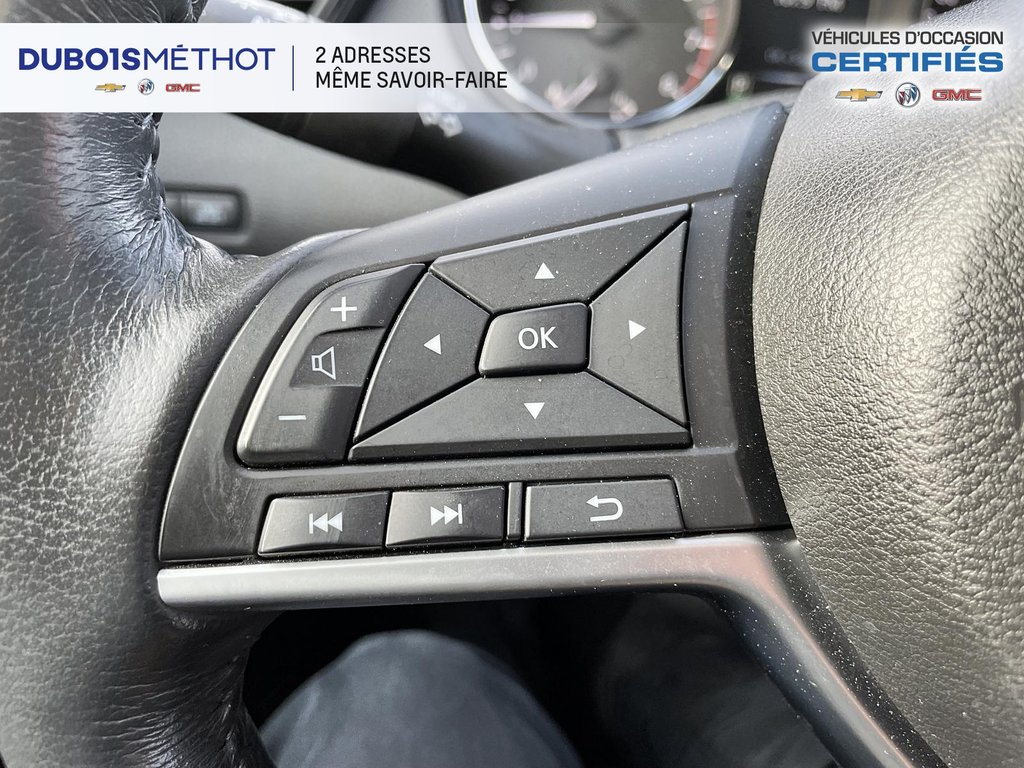Nissan Rogue SL, AWD, CUIR, TOIT, GPS, BOSE !!! 2017 à Victoriaville, Québec - 37 - w1024h768px