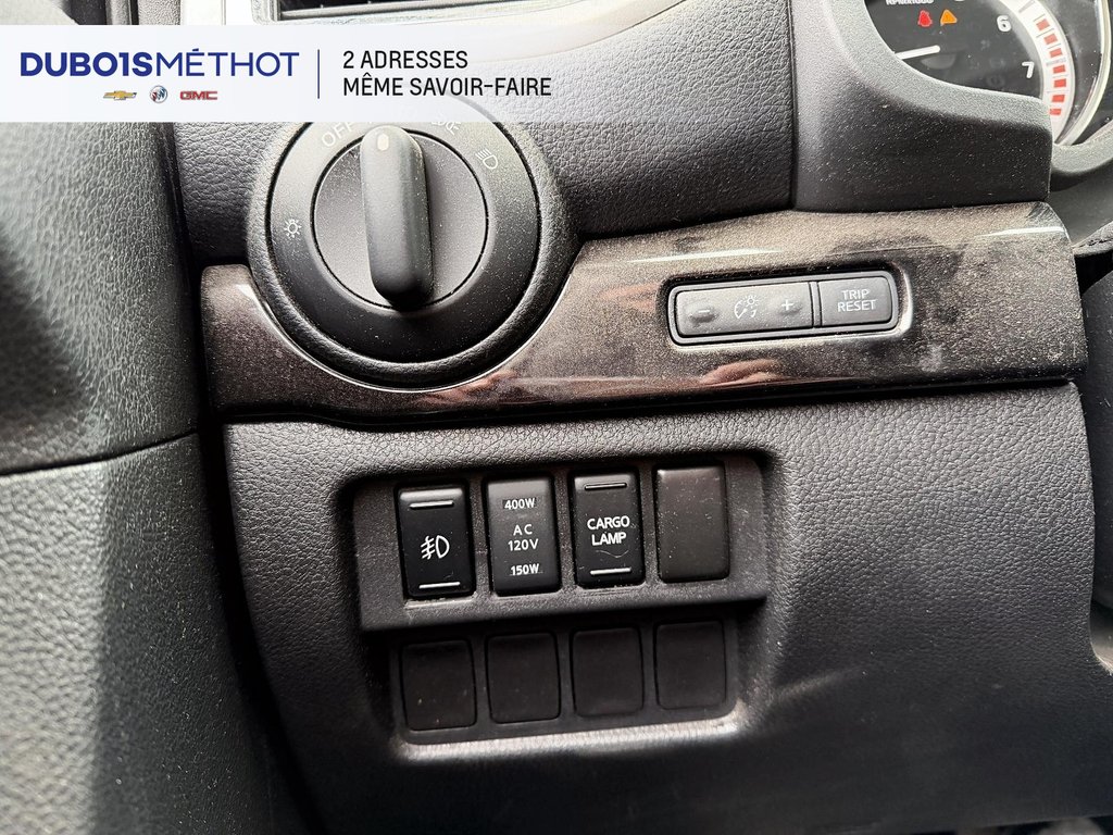 2017 Nissan Titan V8 5.6L ENDURANCE, CREW, 4X4 !!! in Plessisville, Quebec - 21 - w1024h768px