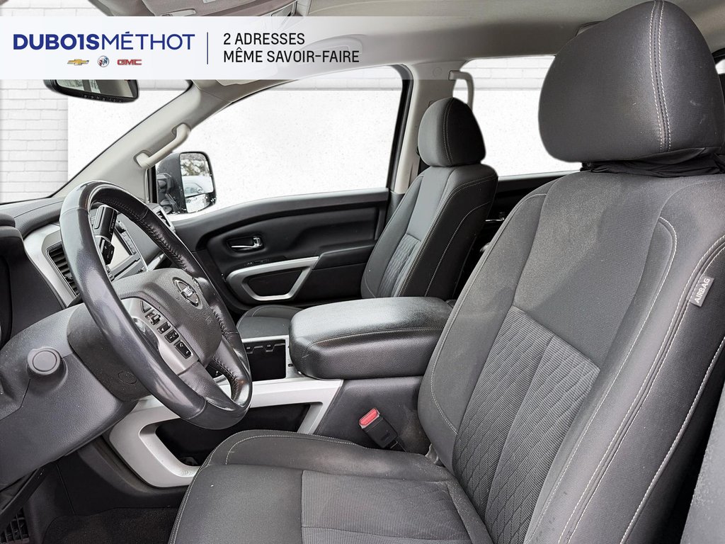 2017 Nissan Titan V8 5.6L ENDURANCE, CREW, 4X4 !!! in Plessisville, Quebec - 18 - w1024h768px