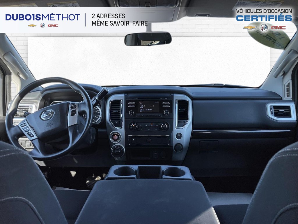 Nissan Titan V8 5.6L, SV 4X4, 6 PASSAGERS, 2018 à Plessisville, Québec - 11 - w1024h768px