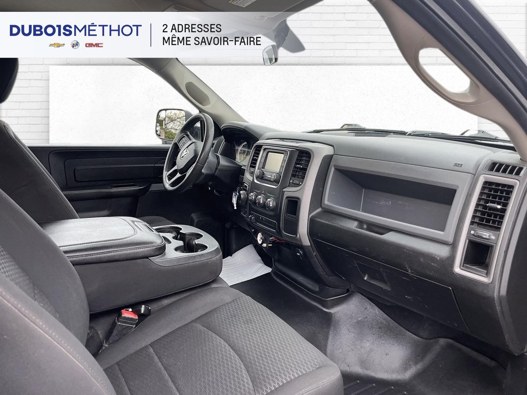 Ram 1500 Classic TRADESMAN, HEMI 5.7L, 4X4, CAB REGULIER 8 PIEDS !! 2020 à Victoriaville, Québec - 13 - w1024h768px
