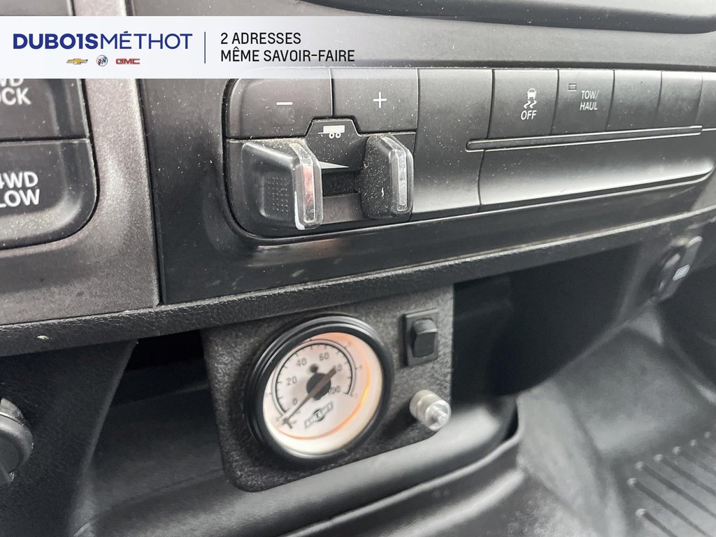 Ram 1500 Classic TRADESMAN, HEMI 5.7L, 4X4, CAB REGULIER 8 PIEDS !! 2020 à Victoriaville, Québec - 23 - w1024h768px