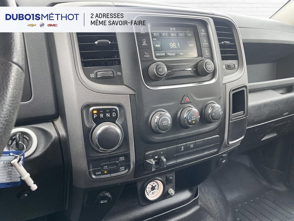 Ram 1500 Classic TRADESMAN, HEMI 5.7L, 4X4, CAB REGULIER 8 PIEDS !! 2020 à Victoriaville, Québec - 17 - w1024h768px
