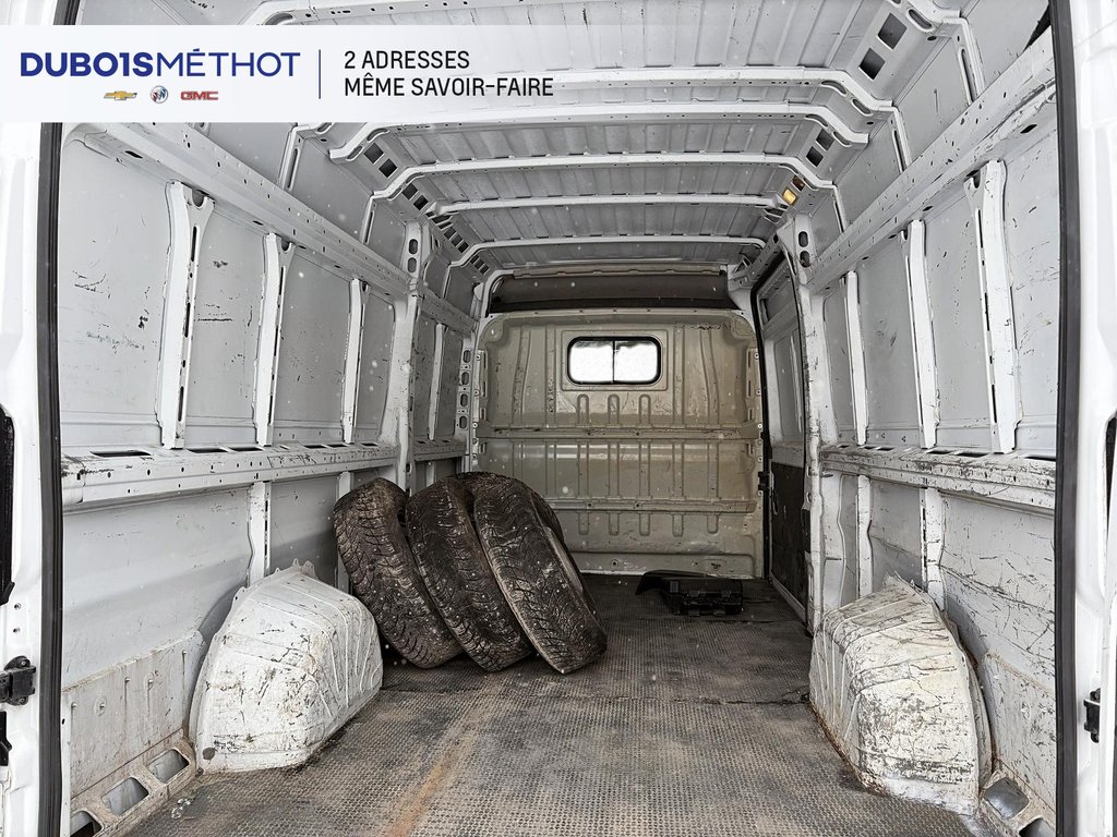 2018 Ram ProMaster Cargo Van 3500, HIGH ROOF, V6 3.6L !!! in Victoriaville, Quebec - 10 - w1024h768px